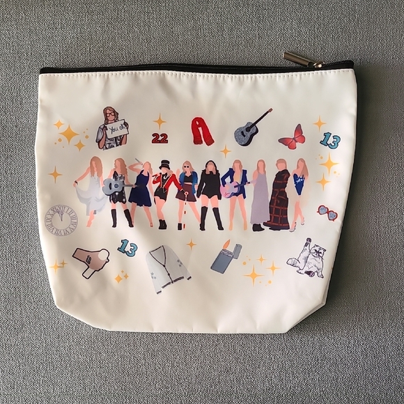 Taylor Swift Makeup Bag - Picture 1 of 7